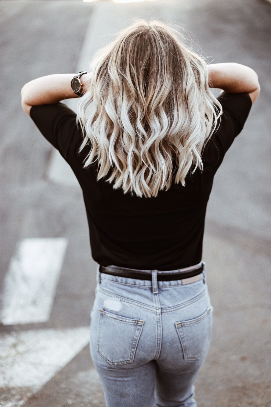 HOW TO GET AND MAINTAIN ICY BLONDE HAIR - Moxie